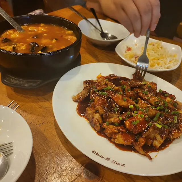 코리안숯불닭바베큐 가정1동점