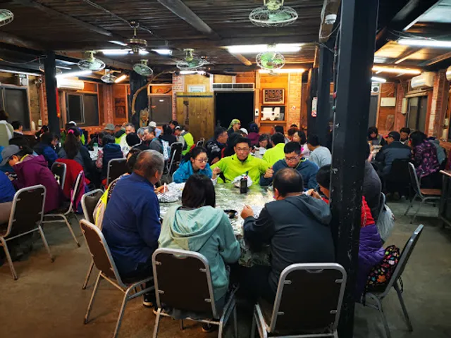 Liyutan Tree House Restaurant