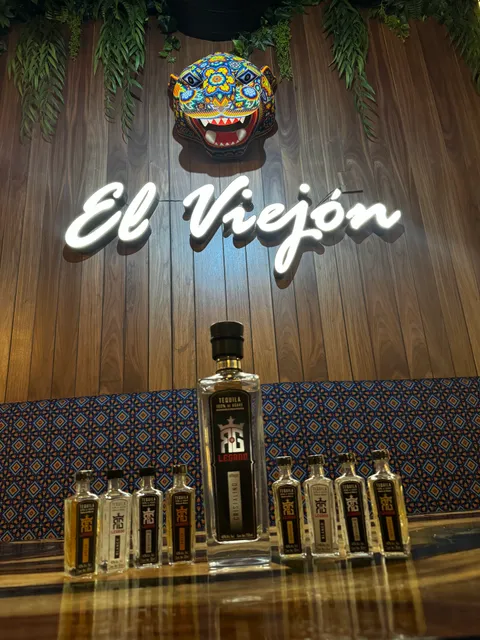 El Viejon Mariscos & Sushi