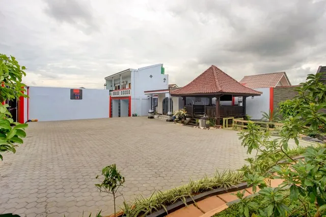 OYO Life 3982 Azka Homestay Syariah