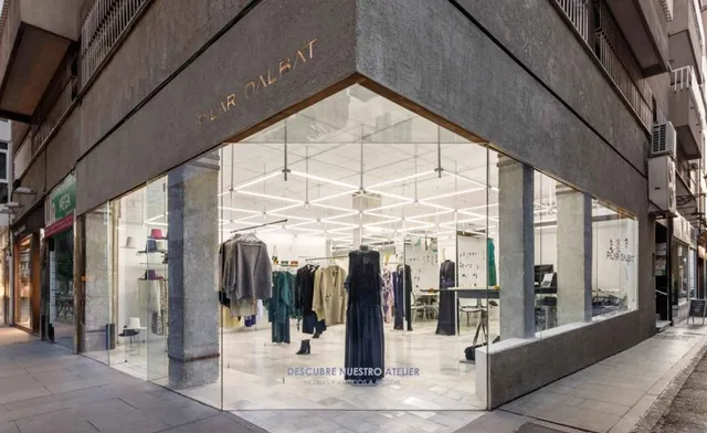 PILAR DALBAT - Pret a porter para mujer - Vestidos de Novia a Medida en Granada