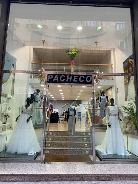 Pacheco Salamanca - Vestidos de Novia Trajes de Novio Madrina Fiesta Comunión Arras