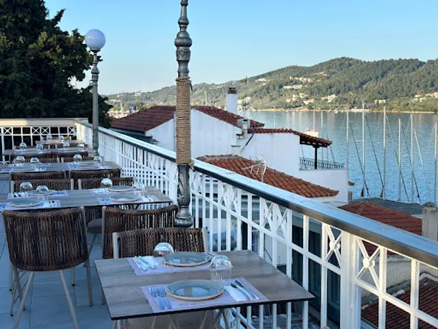 Family Restaurant Skiathos