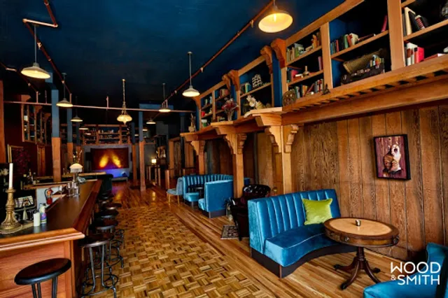 Phatsy Kline's Parlor Lounge