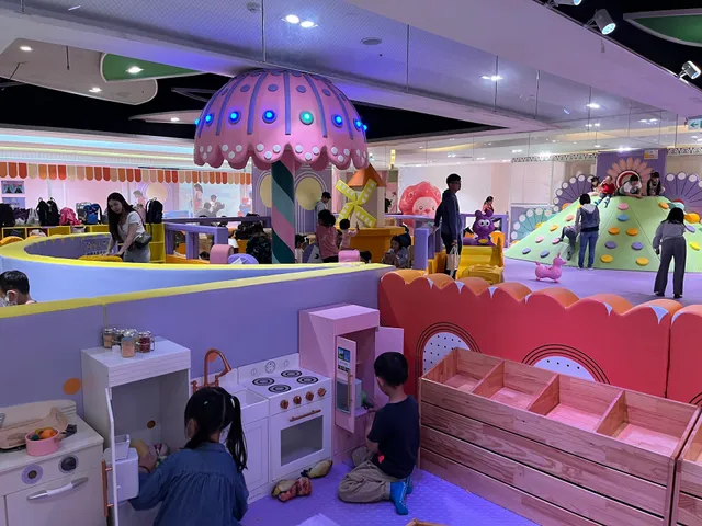 追風奇幻島-高雄大遠百店-奇幻花園