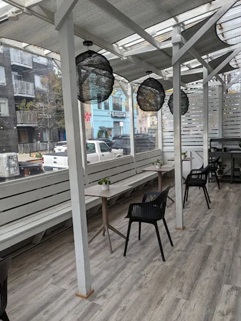 Commune Cafe + Wine Bar