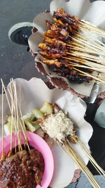 Warung sate Bu Ngantuk