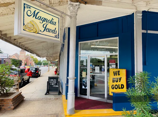 Magnolia Jewels