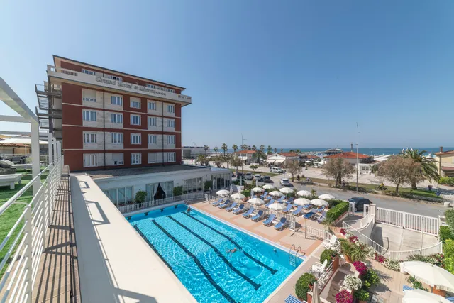 GRAND HOTEL & RIVIERA