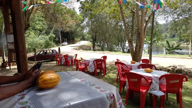 Restaurante Encontro dos rios "Casa Amarela"