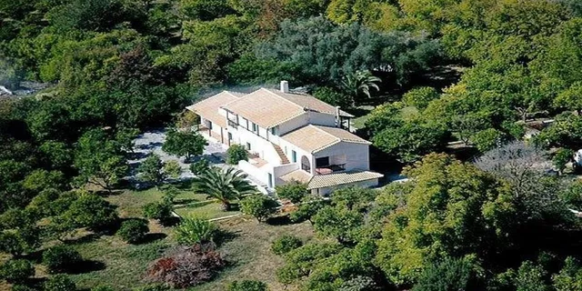 Inglessata Rose Studios