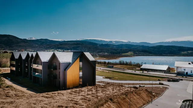 Lake Hill Apartments