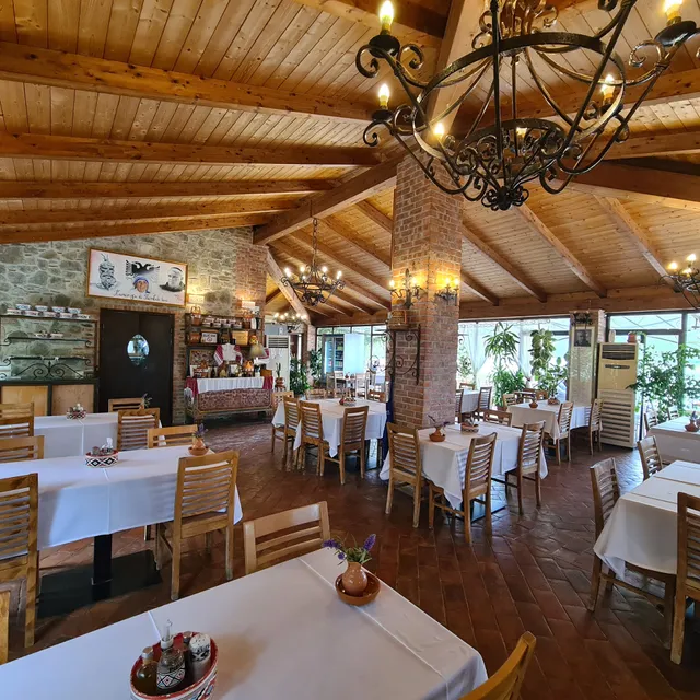 RESTORANT OAZI FISHTË