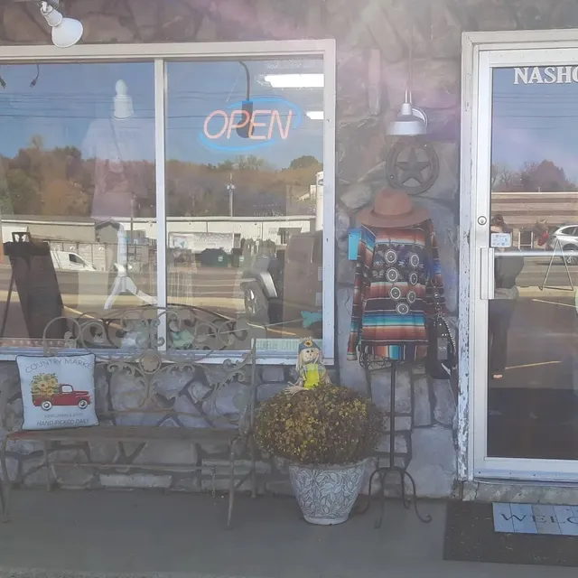 NashGirl Boutique