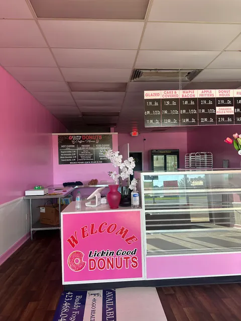 Lickin Good Donuts in Gadsden