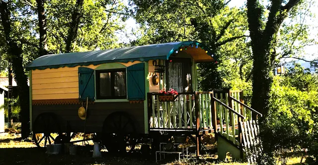 "La Brindille" Roulotte Tzigane de charme