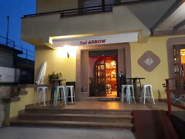 RED ARROW Roadhouse