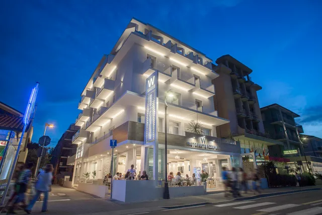 White Suite & Apartments