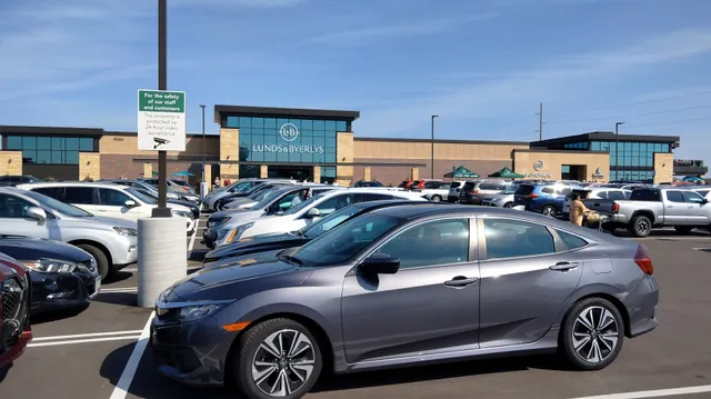 Lunds & Byerlys Apple Valley
