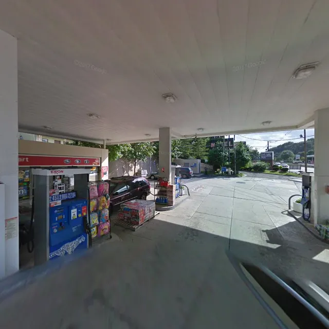 Aiellos Hilltop Motel