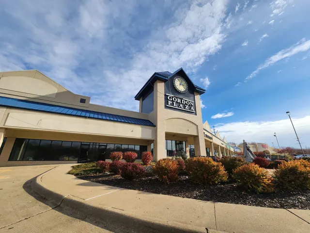 Gordon Plaza