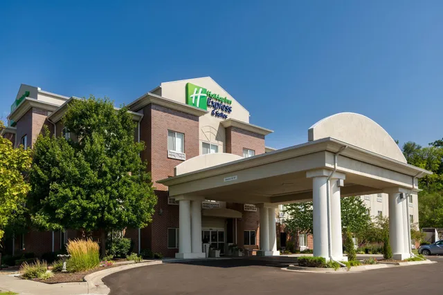 Holiday Inn Express & Suites Independence-Kansas City by IHG