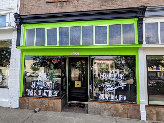 1313 Mockingbird Lane Toys and Collectibles