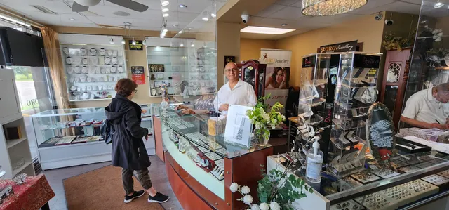 Oro Nineteen Jewellery