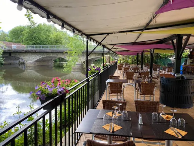 Restaurant À Fleur d'Eau