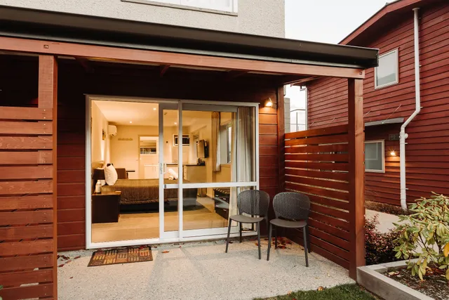 Autoline Motel and Apartments