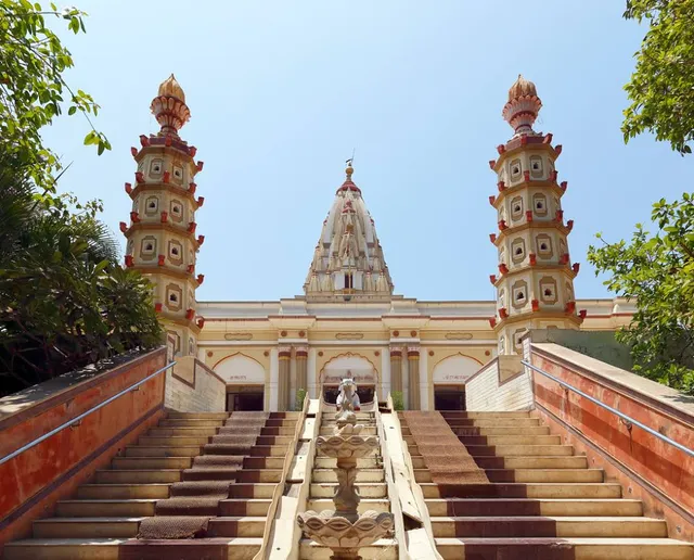 Shri Dhakleshwar Mahadev Temple, Mumbai
