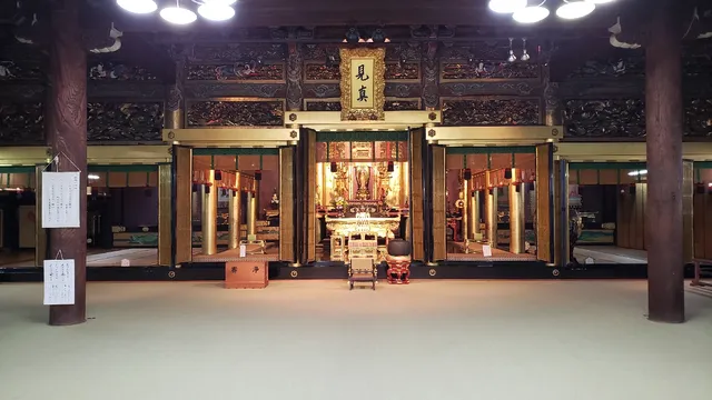 Jodoshinshuhonganji Hatomijueiyamamotosho Temple