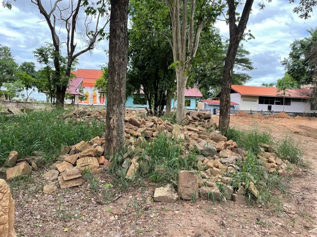 Prasat Ban Bu Yai (Prasat Sila Laeng)
