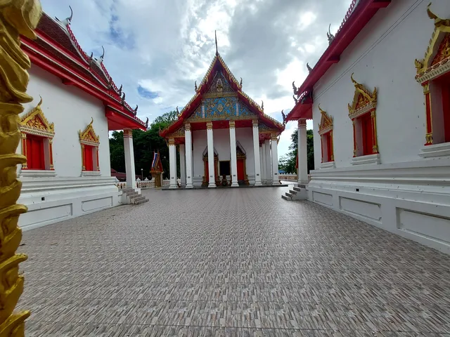 Wat Phrao