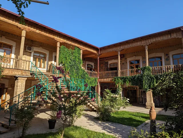 Happy Bird Art Gallery