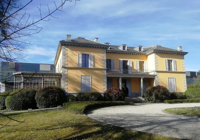 Sarasin Villa and Park