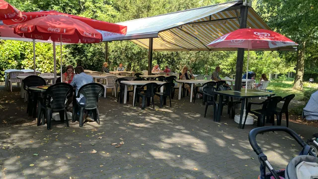 Imbiß am Spielplatz