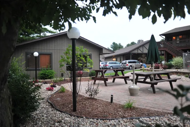 Sunset Bay Resort & Suites