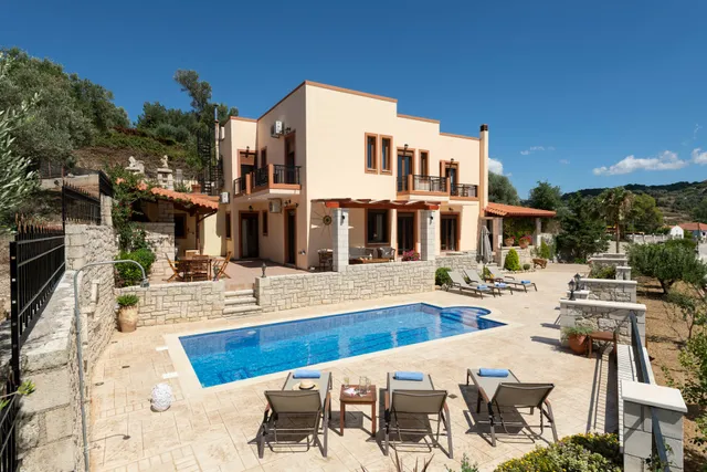 Ageri Traditional Villa