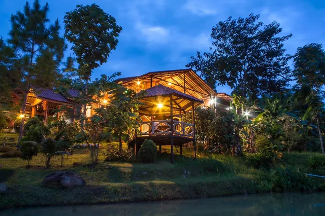 บ้านสวนศรเพชร