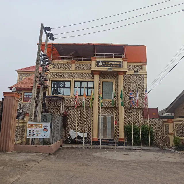 Rollykings Hotel and Suites