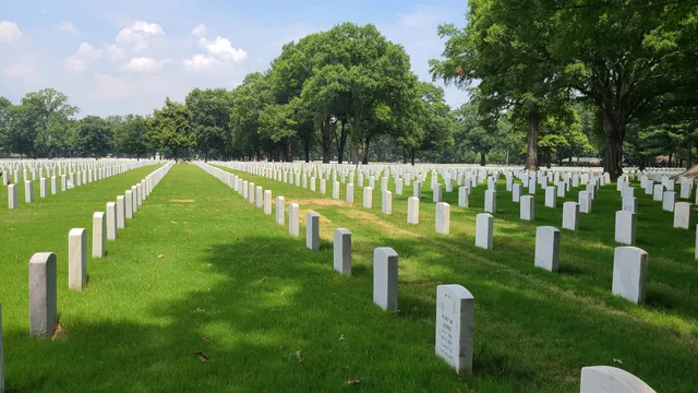 Memphis National Cemetery