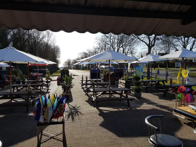 Steffis Haltestelle, Fördegrill Laboe