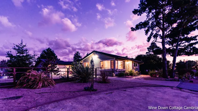 The Wine Down Cottage by the Sea