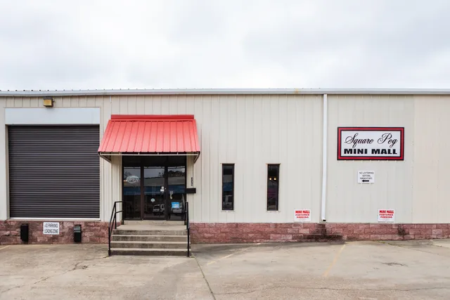 Square Peg Mini Mall