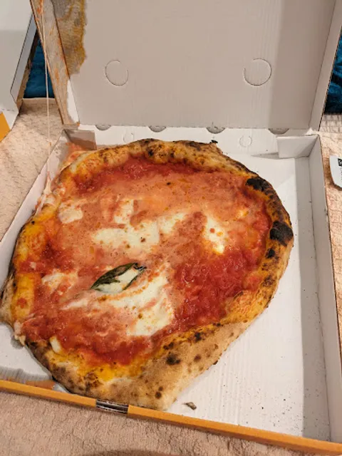 Pizzeria Mari E Monti