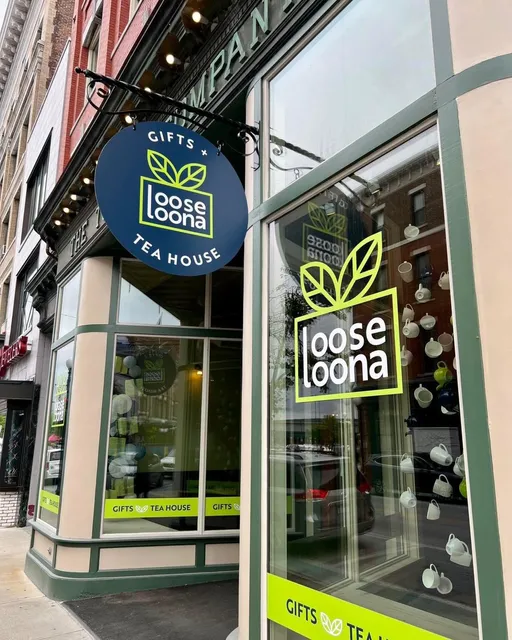 Loose Loona Gifts and Teahouse