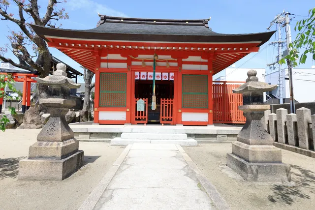 Shiranamiinari Shrine