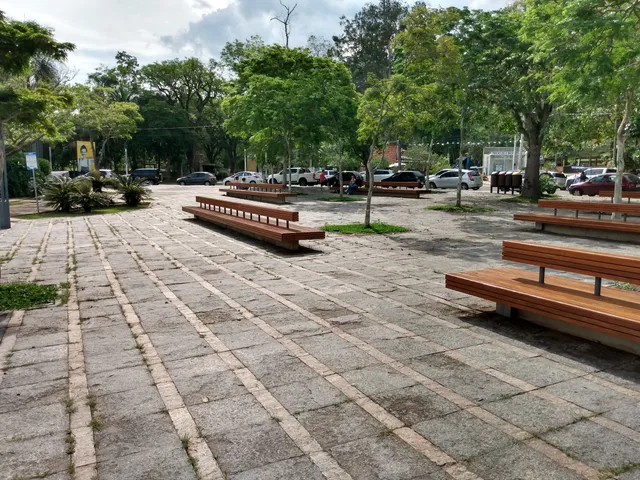 Praça Doutor Otávio de Moura Andrade