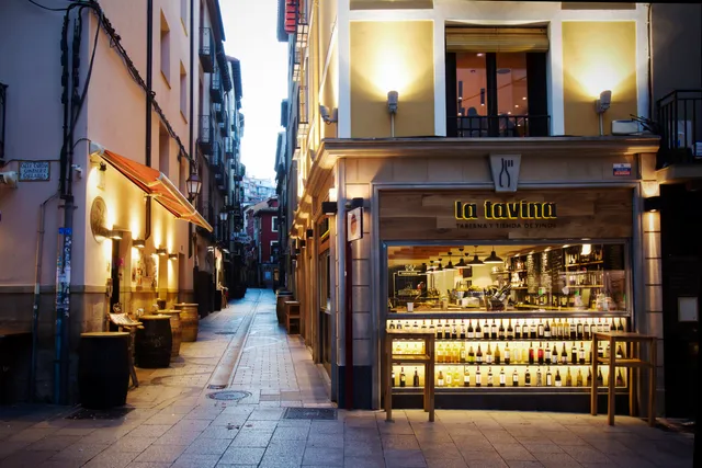 La Tavina - restaurante, vinoteca y bar en Calle Laurel de Logroño